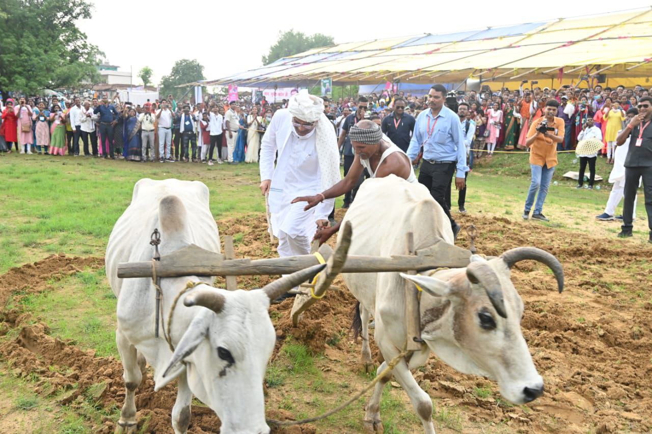 cm baghel