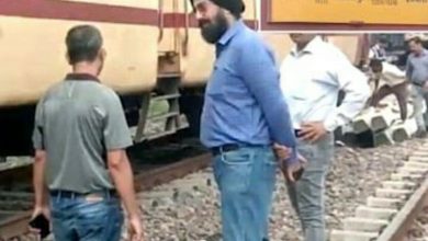 Railway accident in raipur Shivnath Express derailed in Chhattisgarh Dongargarh