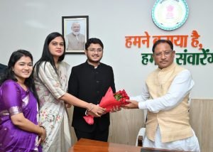 मुख्यमंत्री ने प्रशिक्षु राज्य प्रशासनिक सेवा अधिकारियों से की मुलाकात
