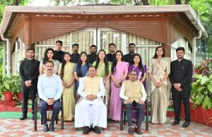 मुख्यमंत्री ने प्रशिक्षु राज्य प्रशासनिक सेवा अधिकारियों से की मुलाकात